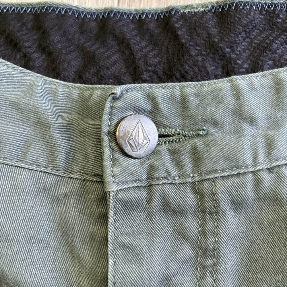 Volcom Green Shorts Men's Size 40 Corpo Class Outdoor Walking Casual Hiking - Picture 2 of 7